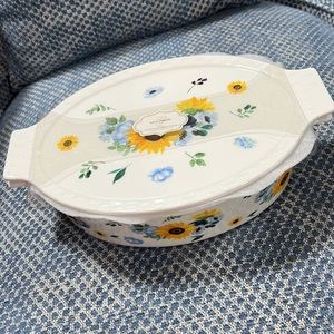 GRACE PANTRY
CASSEROLE OVAL MINI
SUNFLOWERS 3 IN 1 COVERED DISH
LIDDED Brand New